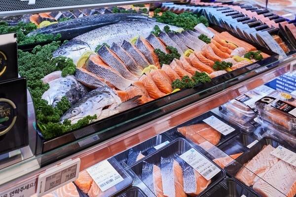 연어. [사진 = 이마트 제공]