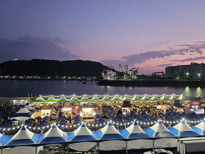 2024 상상플랫폼 야시장 풍경.