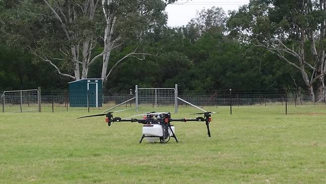 XAG오스트레일리아의 P150 드론이 이륙을 앞두고 있다.