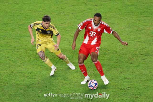 요나단 타(오른쪽)/게티이미지코리아