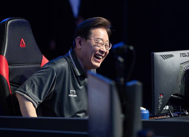 thumb/R658x0.q70/?fname=https://t1.daumcdn.net/news/202506/22/ned/20250622204013228xjpb.jpg