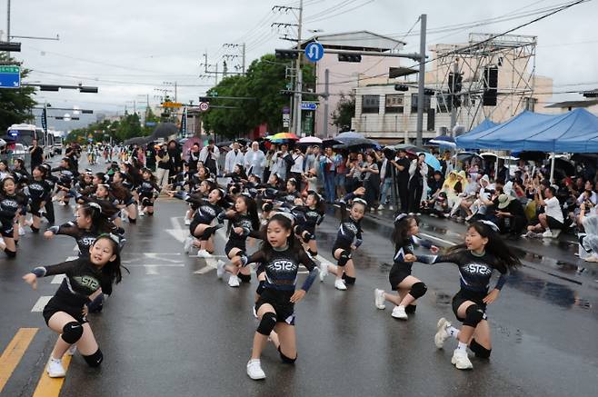 불빛 거리 퍼레이드. 포항시 제공