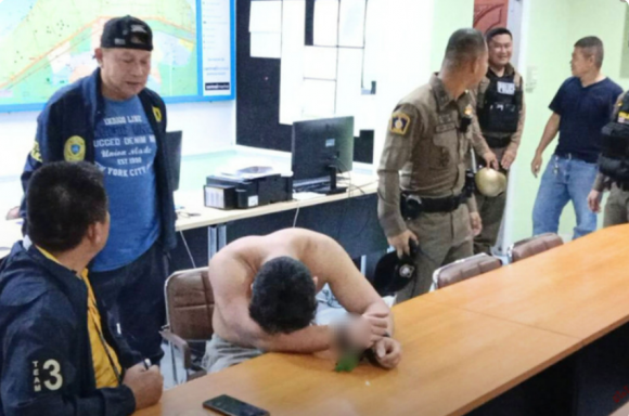 태국 파타야에서 한국인 김모씨가 전 여자친구를 감금하고 총기로 위협한 혐의로 현지 경찰에 체포됐다. 방콕포스트