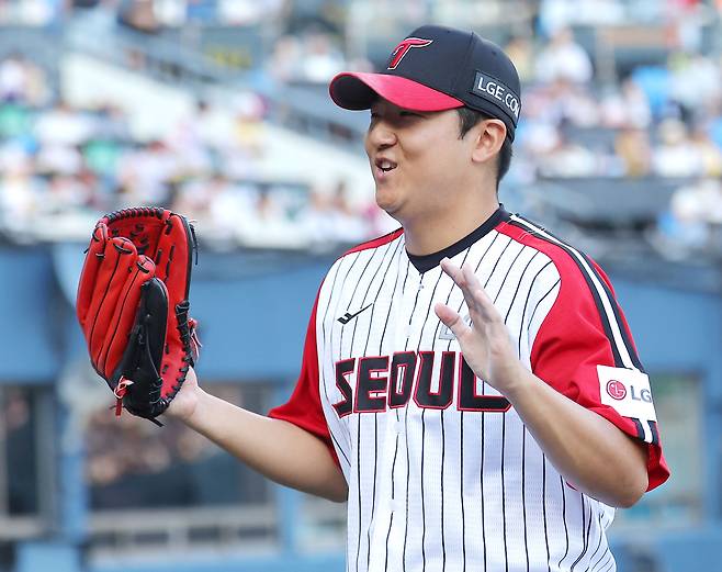 22일 잠실야구장에서 열린 두산과의 경기에서 선발 등판한 LG 송승기. 연합뉴스