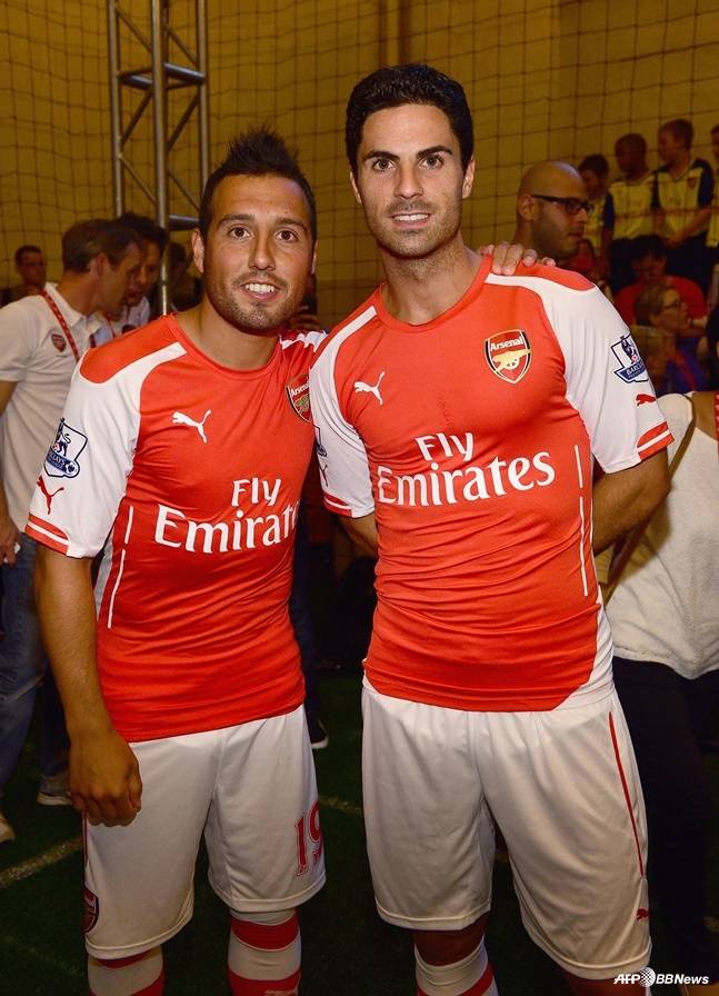 아스널 시절 산티 카솔라(왼쪽)와 미켈 아르테타 현 아스널 감독. /AFPBBNews=뉴스1