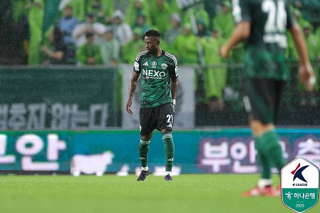 21일 전주월드컵경기장에서 열린 서울과의 경기에 출전한 츄마시 [한국프로축구연맹 제공. 재판매 및 DB 금지]