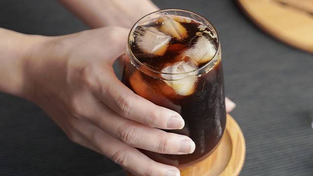 하루 1~3잔의 커피를 마시는 습관이 건강한 노화에 도움을 준다는 연구 결과가 나왔다|출처: 게티이미지뱅크