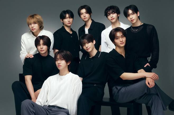 크래비티. 멤버 성민, 우빈, 민희, 형준, 앨런, 태영, 정모, 원진, 세림(왼쪽 위부터 시계방향으로). 사진 제공=스타쉽엔터테인먼트