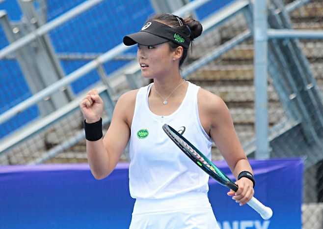 타이페이 대회에서 화이팅을 외치는 구연우(사진/구연우 SNS)