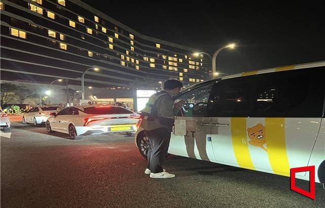 인스파이어 아레나 일대 택시 단속 현장. 인천시