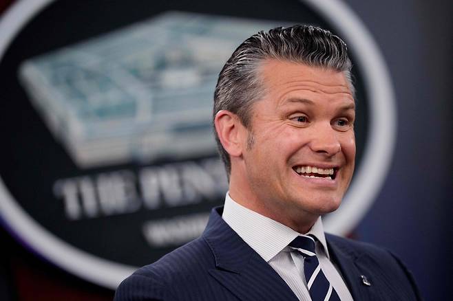 피트 헤그세스 미국 국방장관이 22일 오전 펜타곤에서 브리핑을 하고 있다. /AFP 연합뉴스