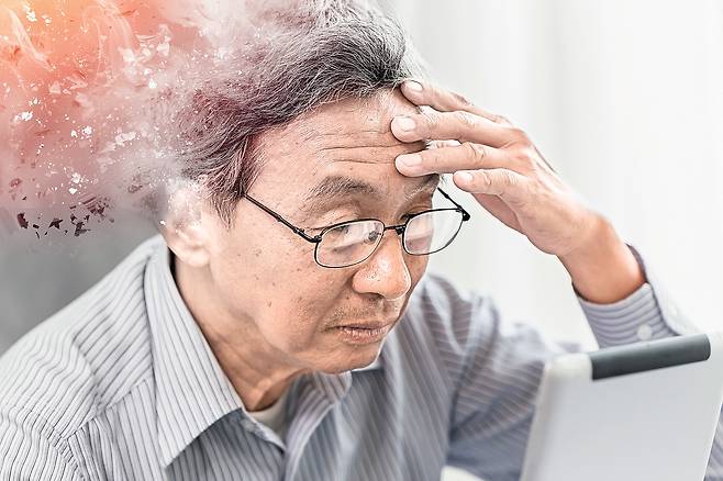 스스로 기억력이 줄었다고 느낀다면 평소 두뇌 영양소를 챙겨 먹을 필요가 있다.