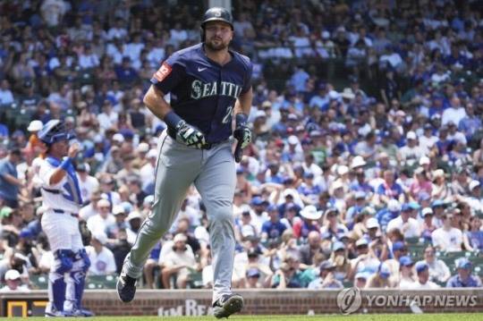 홈런 친 시애틀 매리너스 칼 롤리 / 사진=연합뉴스