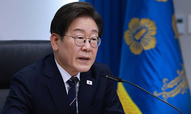 이재명 대통령이 23일 서울 용산구 대통령실 청사에서 열린 제1차 수석보좌관회의에서 발언하고 있다. 뉴시스