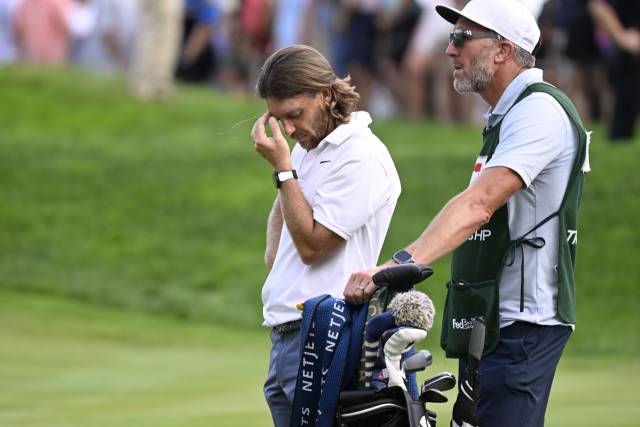 고개 숙인 토미 플리트우드. AP연합뉴스