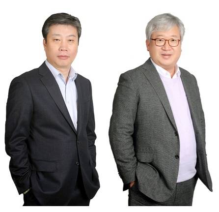 김충호(오른쪽)·최규원 리딩투자증권 대표이사 사진=리딩투자증권