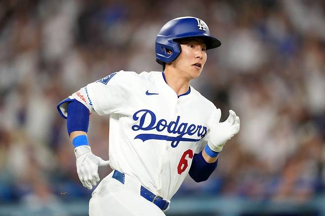 23일 미국 캘리포니아주 로스앤젤레스의 다저스타디움에서 열린 2025 미국프로야구 메이저리그(MLB) 워싱턴 내셔널스와 LA 다저스의 경기, 다저스 김혜성이 7번타자 겸 중견수로 선발 출전해 4타수 1안타 1득점을 기록했다. 김혜성의 시즌 타율은 0.378에서 0.372로 하락했다. REUTERS