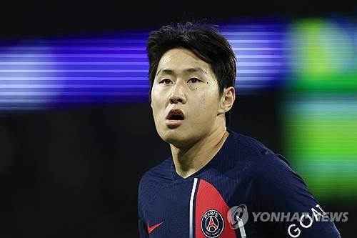 스페인 매체 '렐레보' 기자 마테오 모레토가 23일(한국시간) 자신의 유튜브 채널을 통해 이강인의 차기 행선지가 조만간 공개될 거라고 보도했다. 연합뉴스