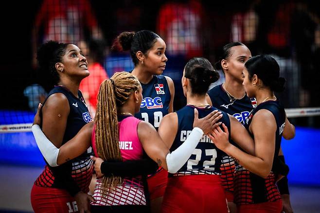 득점 후 기뻐하는 도미니카공화국 선수들 [FIVB 홈피 캡처. 재판매 및 DB 금지]