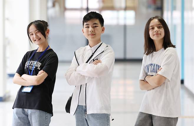 세계로국제중고등학교 굴리자, 서다니엘, 신아리나 학생 [촬영 김상연]