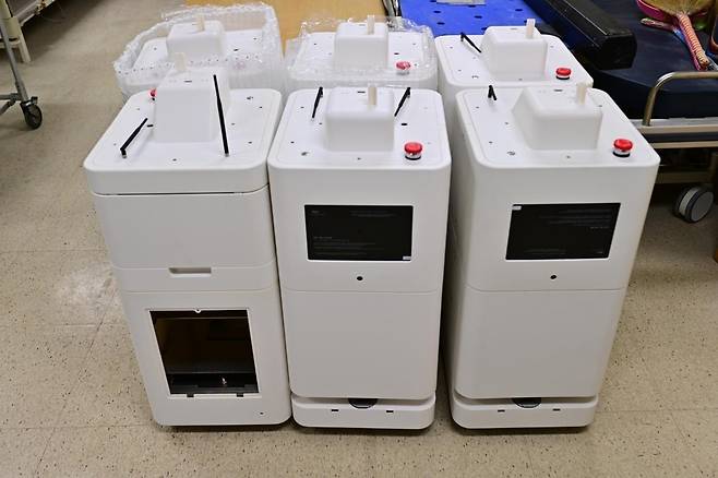 납품된 간호용 로봇 [남해군립노인전문병원 제공. 재판매 및 DB 금지]