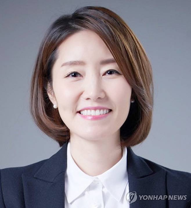 강선우 여성가족부 장관 후보자 (서울=연합뉴스) 대통령실은 23일 강훈식 대통령비서실장의 브리핑을 통해 이재명 대통령의 장관급 내각 인선을 발표했다.
    사진은 강선우 여성가족부 장관 후보자. 2025.6.23 [연합뉴스 자료사진] photo@yna.co.kr
