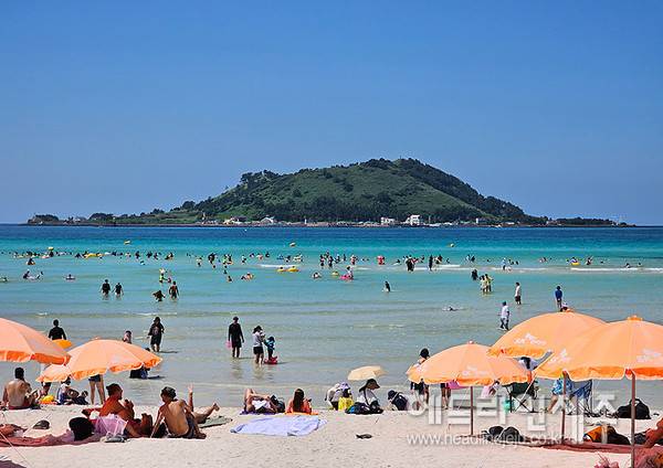 협재해수욕장 전경. ⓒ헤드라인제주