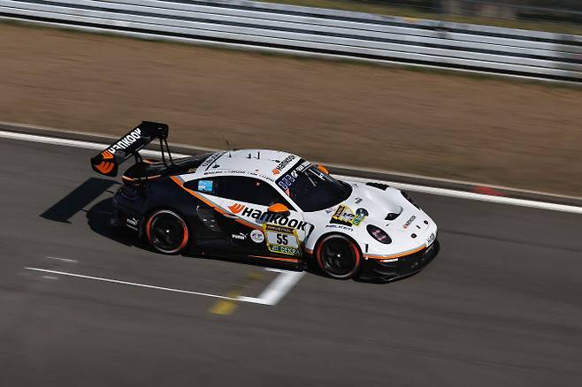 한국앤컴퍼니그룹 모터스포츠팀 한국컴피티션의 뉘르부르크링 24시 경기 장면. (사진=한국앤컴퍼니그룹)