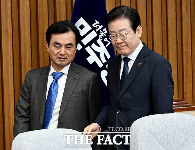 이재명 대통령이 23일 안규백 더불어민주당 의원을 국방부 장관 후보자로 지명했다. 정치권과 군 관계자 사이에서는 기대와 우려의 시선을 동시에 보내고 있다. /배정한 기자