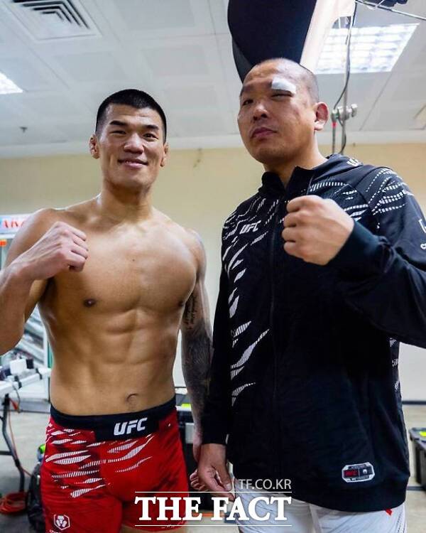 23일 '<더팩트> 오승혁 이상빈 기자가 진행하는 종합격투기 팟캐스트 '오앤이 길로틴' 두 번째 시간에는 UFC 고석현(왼쪽) 박준용 선수의 승전보를 다뤘다. /UFC