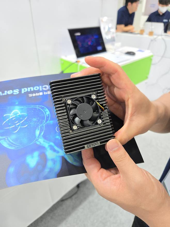 국내 기업 노르마는 드론이나 로봇 등에 장착할 수 있는 양자 인공지능(AI) 알고리즘 장치를 선보였다./홍아름 기자