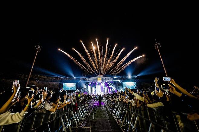 2022년 대구 수성구 대구스타디움 보조경기장에서 열린 공연 장면. 올해는 무더위와 장마를 피해 실내에서 열리는 ‘제1회 대구페스타(Daegu Festa)’가 6월 27일부터 29일까지 대구 북구 엑스코에서 처음으로 개최된다. 힙합페스티벌과도 연계해 복합 문화행사로 기획됐다.현대사회㈜ 제공