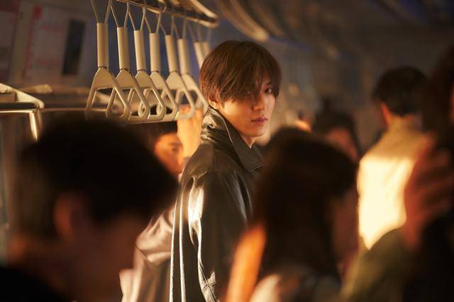 '전지적 독자시점'은 마케팅비를 제외한 제작비만 300억 원(추정)이 들어간 영화로 다음 달 중순 개봉 예정이다. 롯데엔터테인먼트 제공