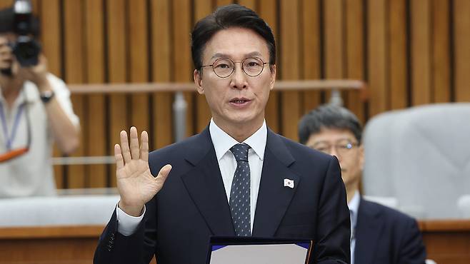 선서하는 김민석 국무총리 후보자