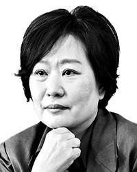 이경은 국경너머인권 대표