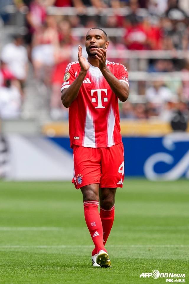 바이에른 뮌헨의 새로운 중앙 수비수 요나탄 타, 그는 정말 김민재보다 업그레이된 수비수일까? 사진=AFPBBNews=News1