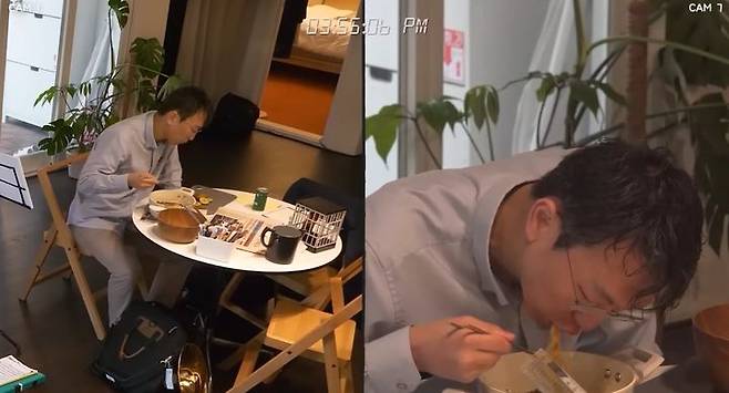 [서울=뉴시스] 우리나라에 '저속 노화'(느리고 건강하게 나이 들기) 열풍을 일으킨 정희원 서울아산병원 노년내과 교수의 일상이 공개됐다. (사진=유튜브 채널 '슬슬:슬로우라이프' 캡처) 2025.06.23 *재판매 및 DB 금지