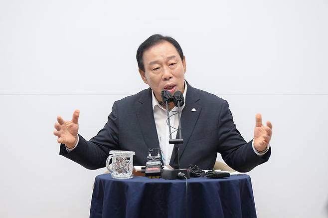 [세종=뉴시스] 송승화 기자 = 24일 보람동 세종시청에서 기자 간담회 하는 최민호 세종시장. 2025.06.24. ssong1007@newsis.com *재판매 및 DB 금지