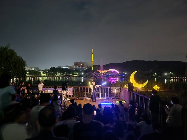 빛의 굴뚝 문화예술 공연 모습. 김포시 제공