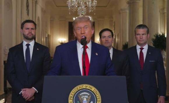 이란 공격 뒤 대국민 연설하는 도널드 트럼프 미국 대통령. 워싱턴 AP 연합뉴스