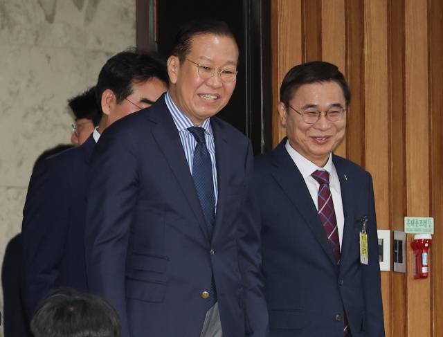 권영세(왼쪽) 국민의힘 의원. 연합뉴스