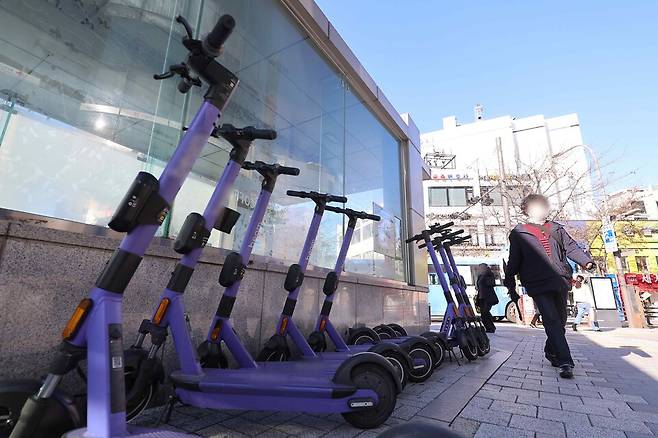 공유 전동킥보드 ⓒ연합뉴스