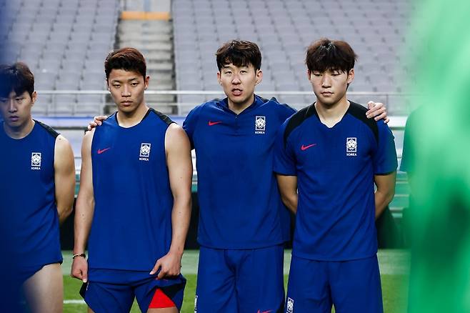 축구국가대표팀은 국제대회나 A매치 평가전을 위해 소집될 때마다 하루 10만원의 수당을 받는다. 주장 손흥민(오른쪽 2번째)도 이강인, 황희찬, 배준호 모두 동일한데 대한축구협회는 일부 인상을 준비하고 있다. 사진제공|대한축구협회