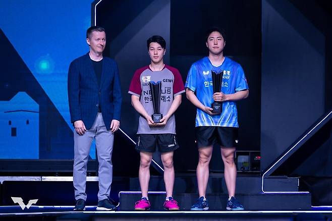 WTT 스타 컨텐더 류블랴나 남자복식 우승을 합작한 임종훈(오른쪽)과 안재현(중앙) [WTT 인스타그램 캡처. 재판매 및 DB 금지]