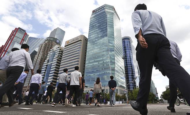 여의도 직장인들  [연합뉴스 자료사진]