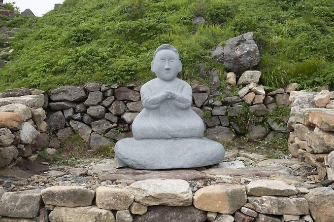 지리산 천왕봉에 안치된 성모상 [경남 산청군 제공. 재판매 및 DB 금지]