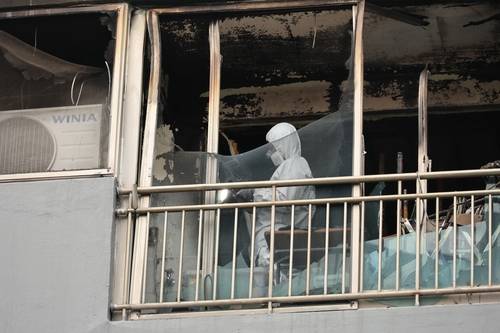 합동감식 하는 수사관 [촬영 박성제]