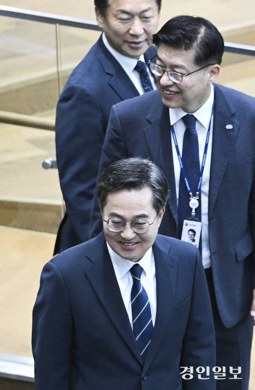 12일 오전 경기도의회 본회의장에서 제384회 정례회 제3차 본회의가 열리고 있다. 2025.6.12 /이지훈기자 jhlee@kyeongin.com