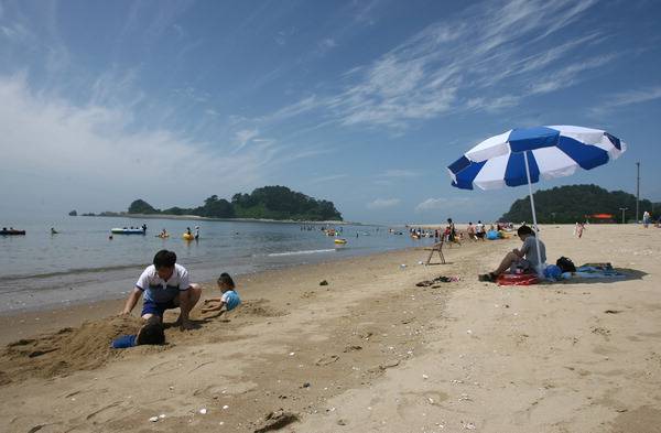 자월도 장골해변.