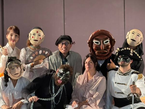 디오스쿠리 극장&극단 벅수골 '마스크 투 마스크'. 사진=통영연극예술축제위